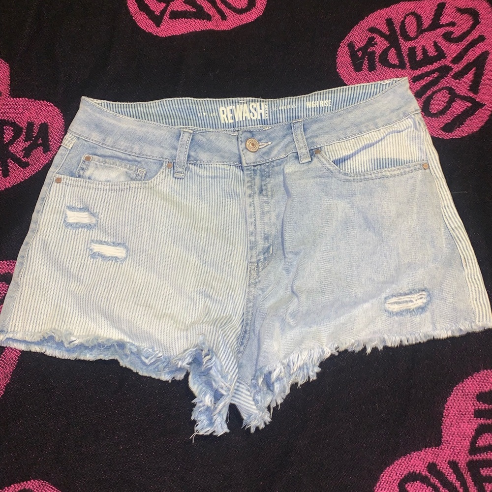 Mismatched shorts